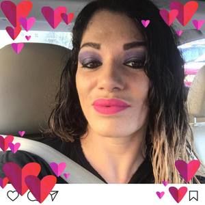 Meet your Posher, Leonor